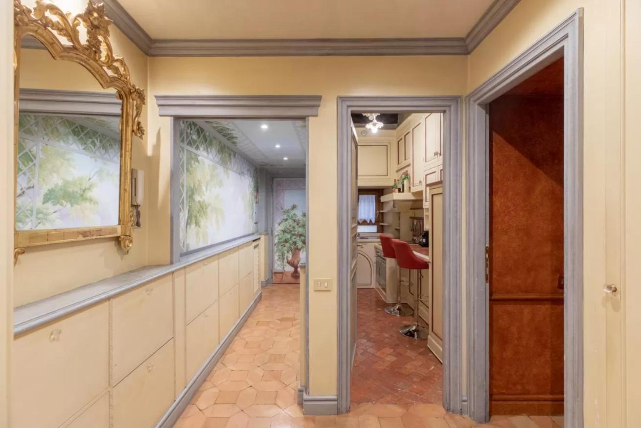 Apartment Antique Luxury House