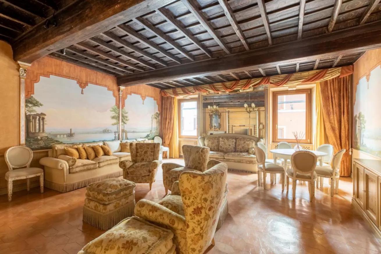 Antique Luxury House Apartment Rom